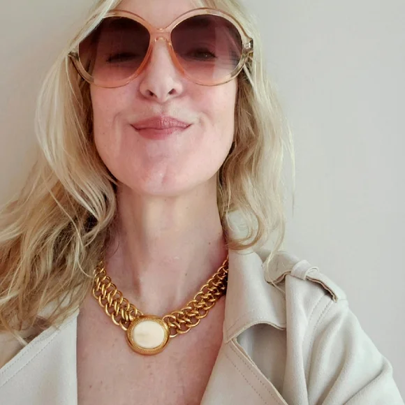 Rare! Chunky Vintage Monet Chain Link Choker with Ivory Center Stone